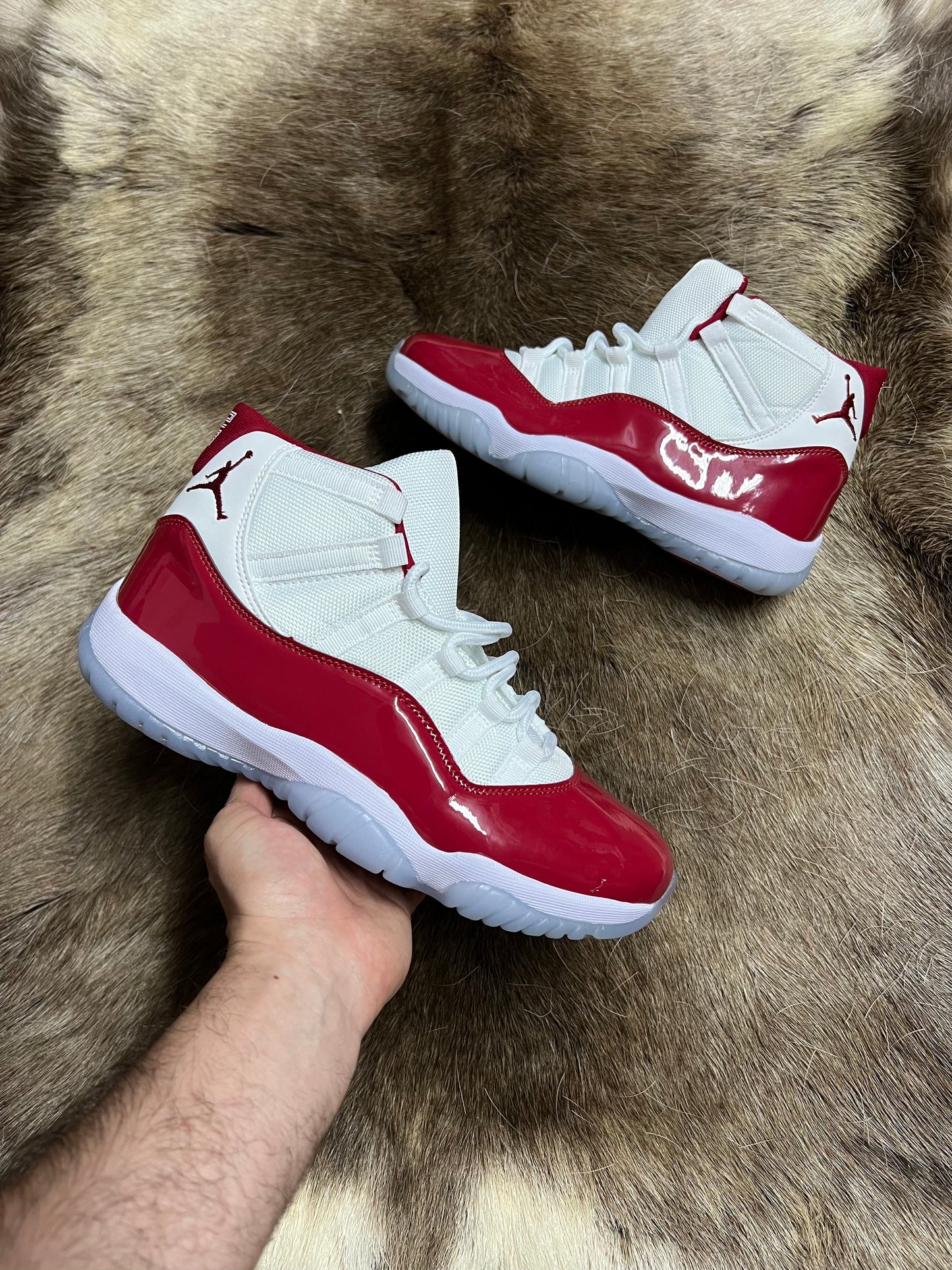 Air Jordan 11 - Retro Low Cherry
