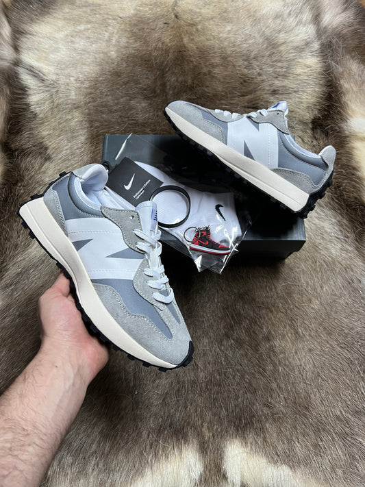 New Balance - 327