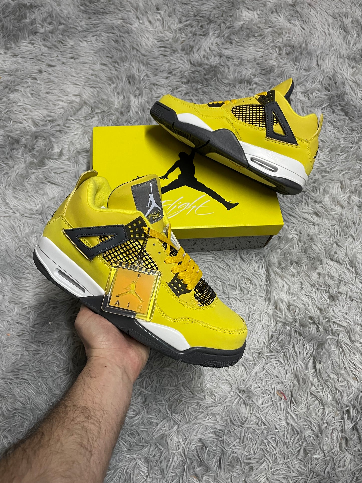 Air Jordan 4 - Retro "Lightning"