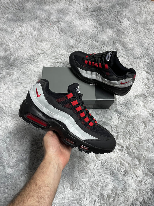 Air Max 95 - Black & Red