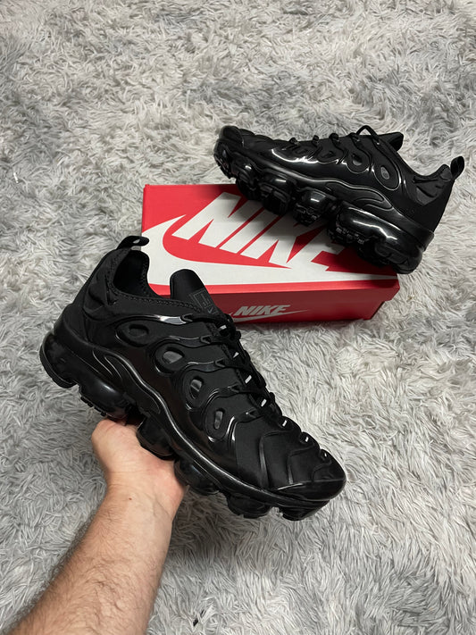 VaporMax Plus - Triple Black