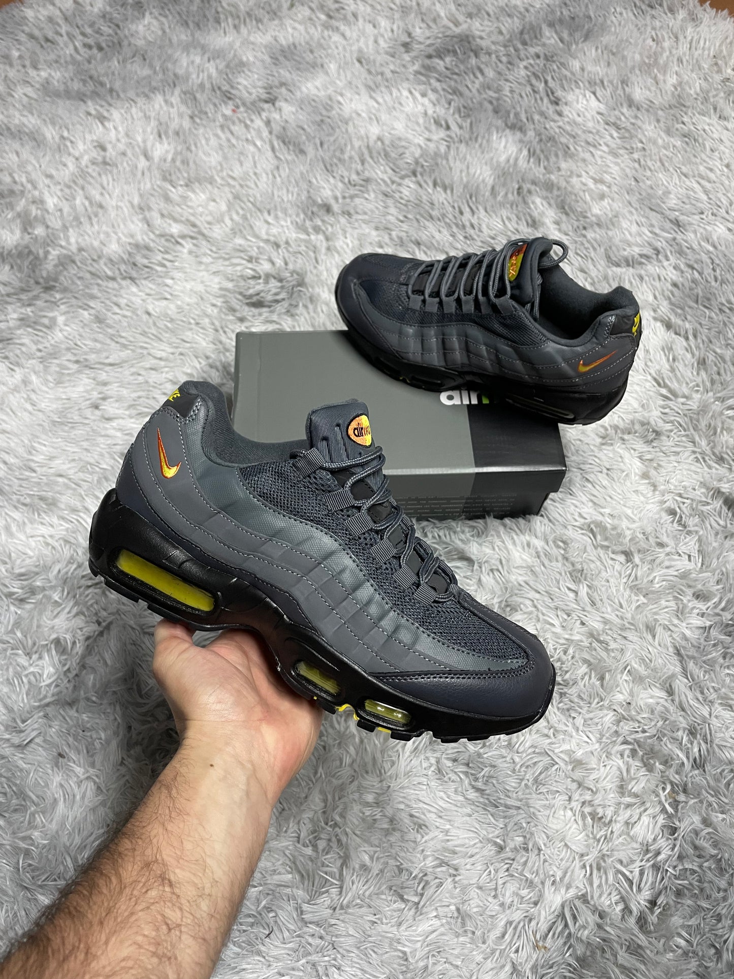 Air Max 95 - Charcoal & Yellow